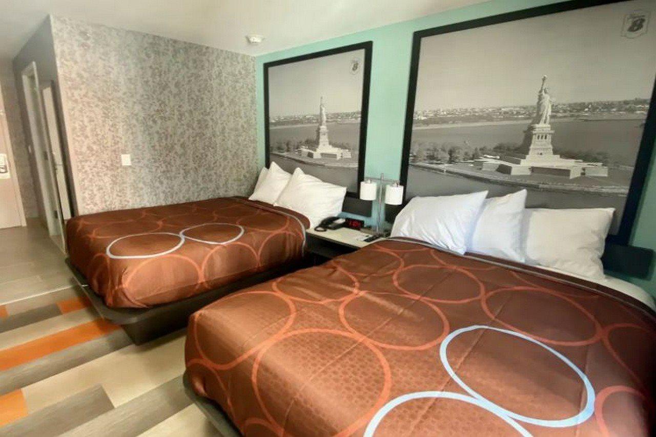 Super 8 By Wyndham Brooklyn Williamsburg Otel New York Dış mekan fotoğraf