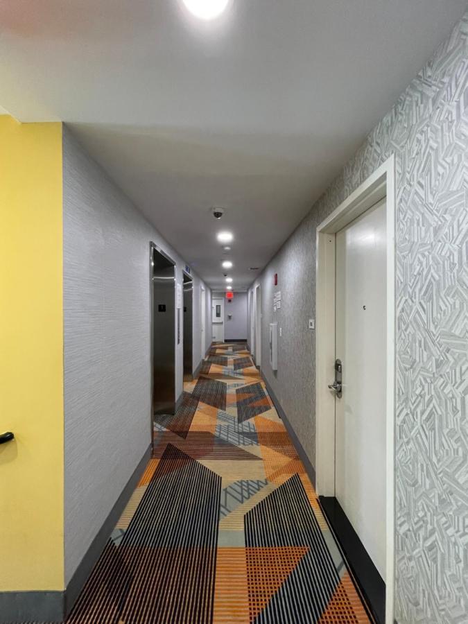 Super 8 By Wyndham Brooklyn Williamsburg Otel New York Dış mekan fotoğraf